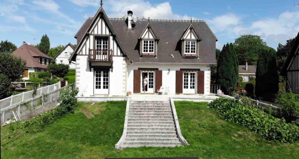 Villa Bonaparte Touques Buitenkant foto